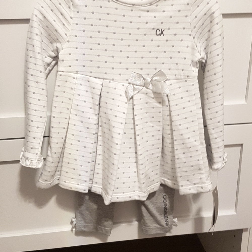 Calvin Klein 18mth girl long sleeve top w/ legging
